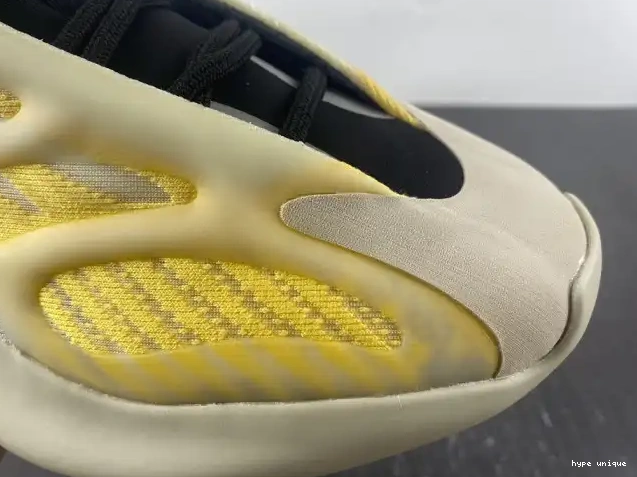 hype Mono V3 Adidas Yeezy HP5425 Safflower 700 0616